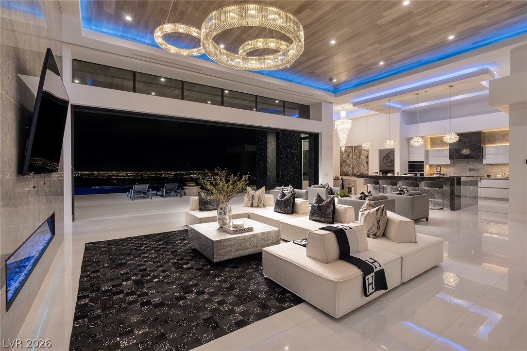 5 Sunset Strip Property Photo 3