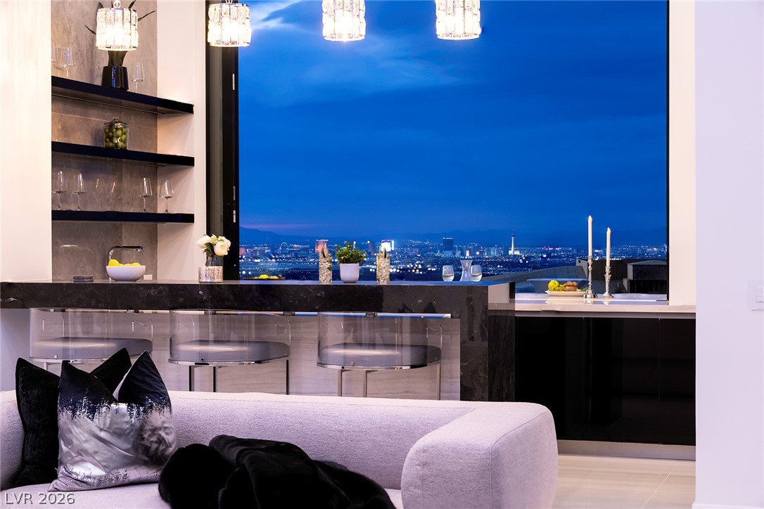 5 Sunset Strip Property Photo 4