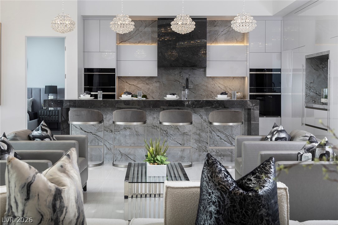 5 Sunset Strip Property Photo 6