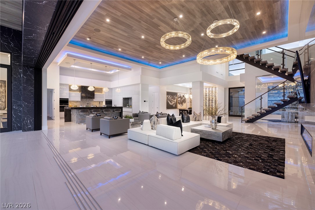 5 Sunset Strip Property Photo 17