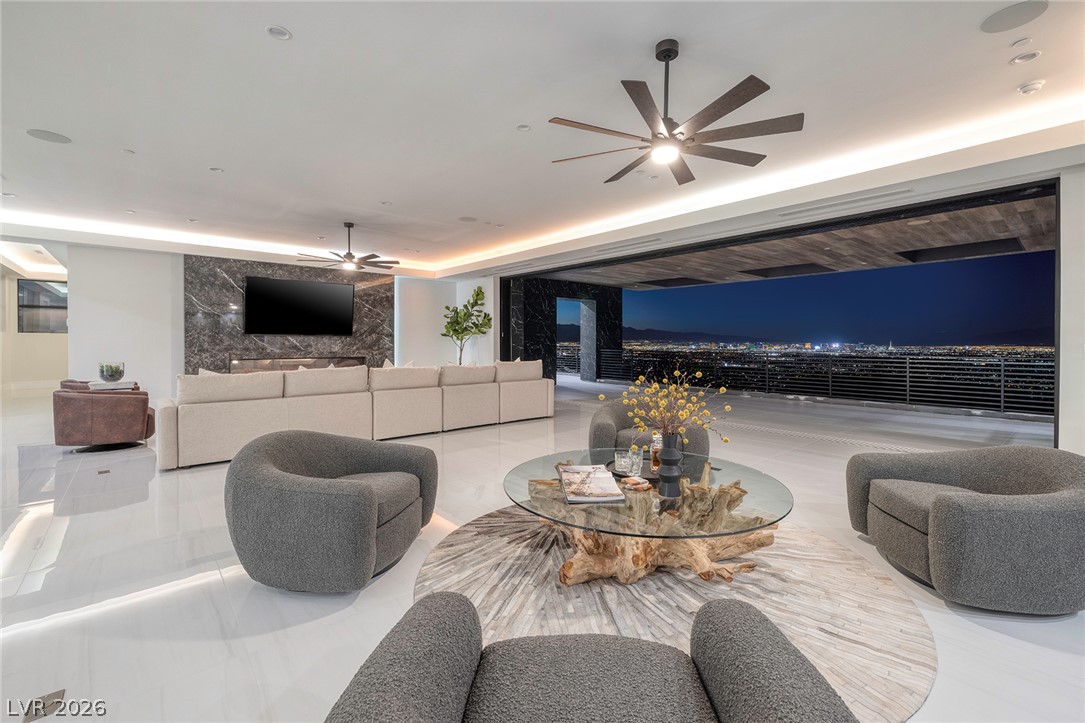 5 Sunset Strip Property Photo 26