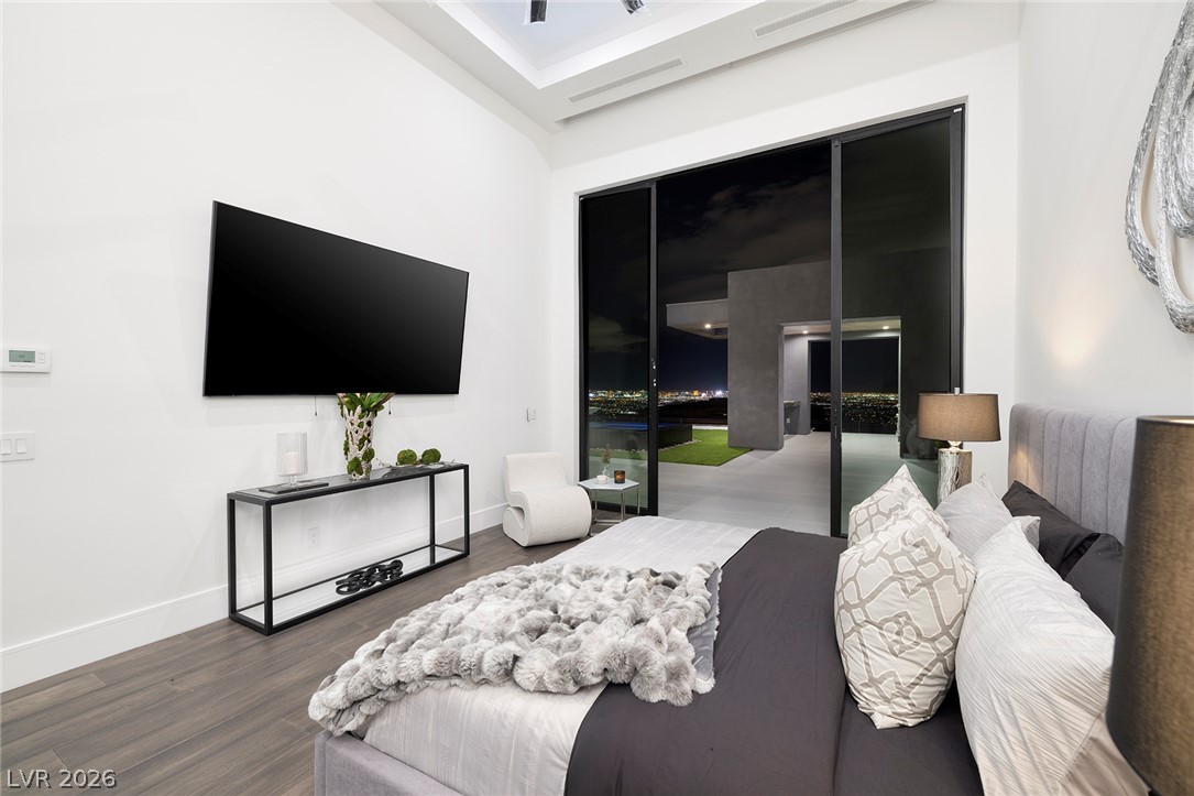 5 Sunset Strip Property Photo 37
