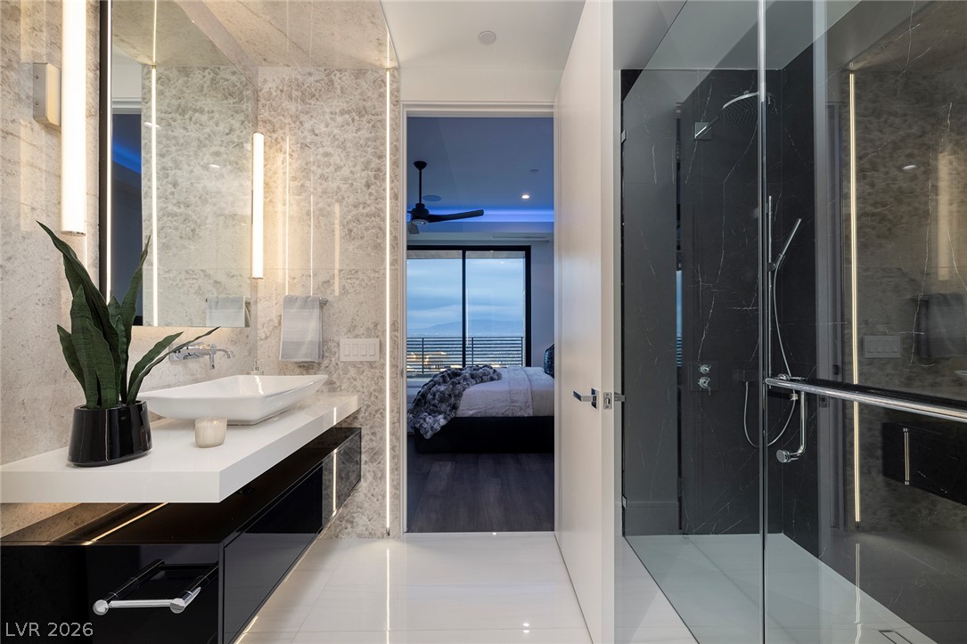 5 Sunset Strip Property Photo 40