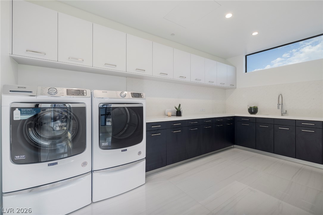 5 Sunset Strip Property Photo 45