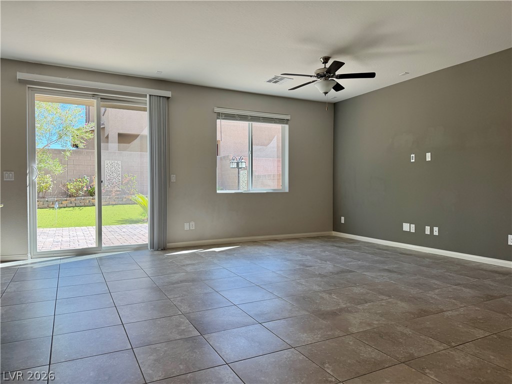 2656 Duneville Street Property Photo 3