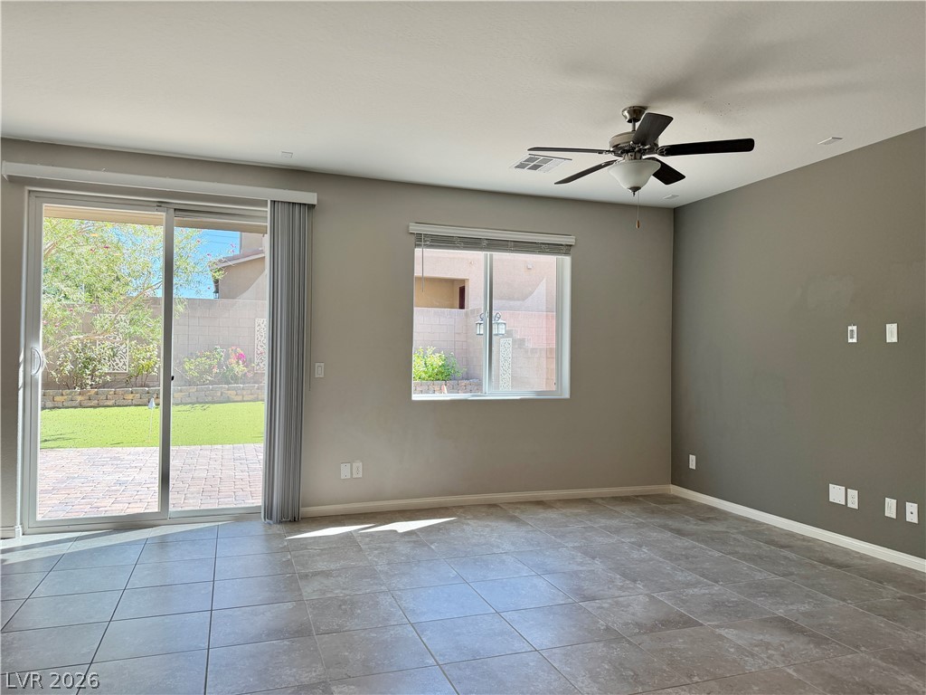 2656 Duneville Street Property Photo 5