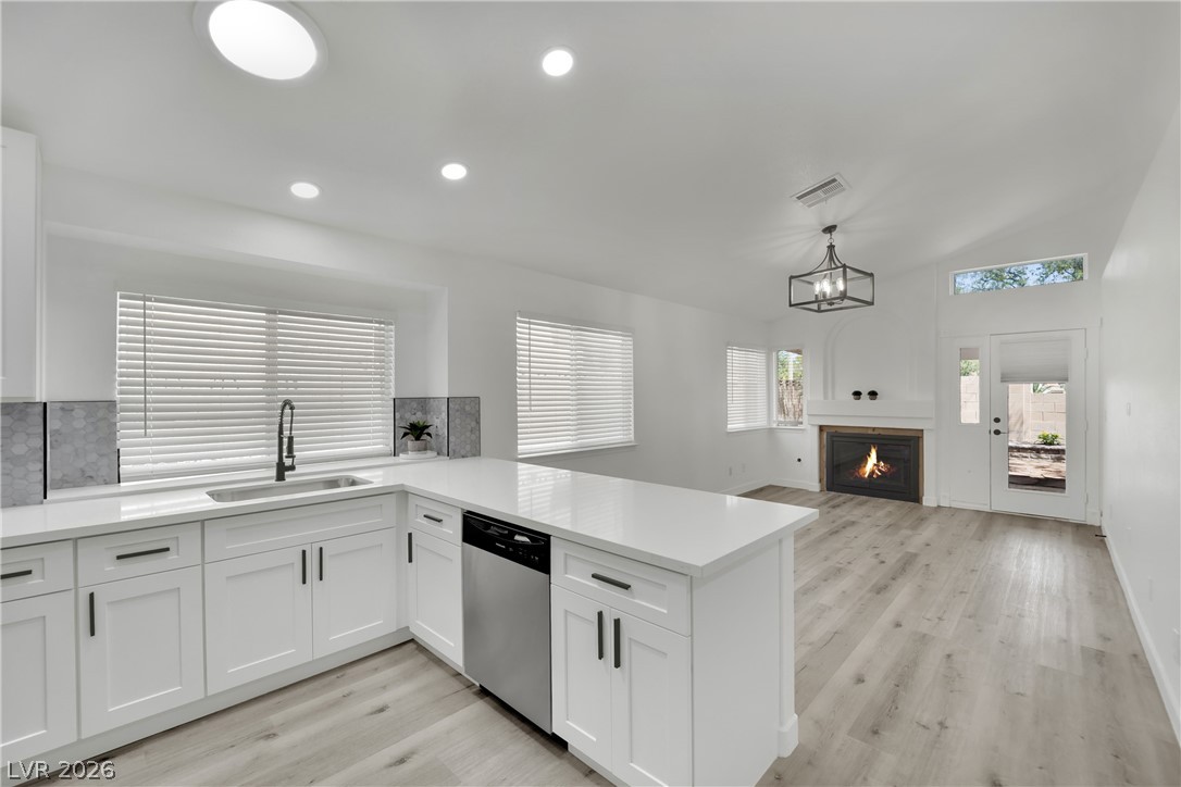 9228 Sun Rose Avenue Property Photo 3