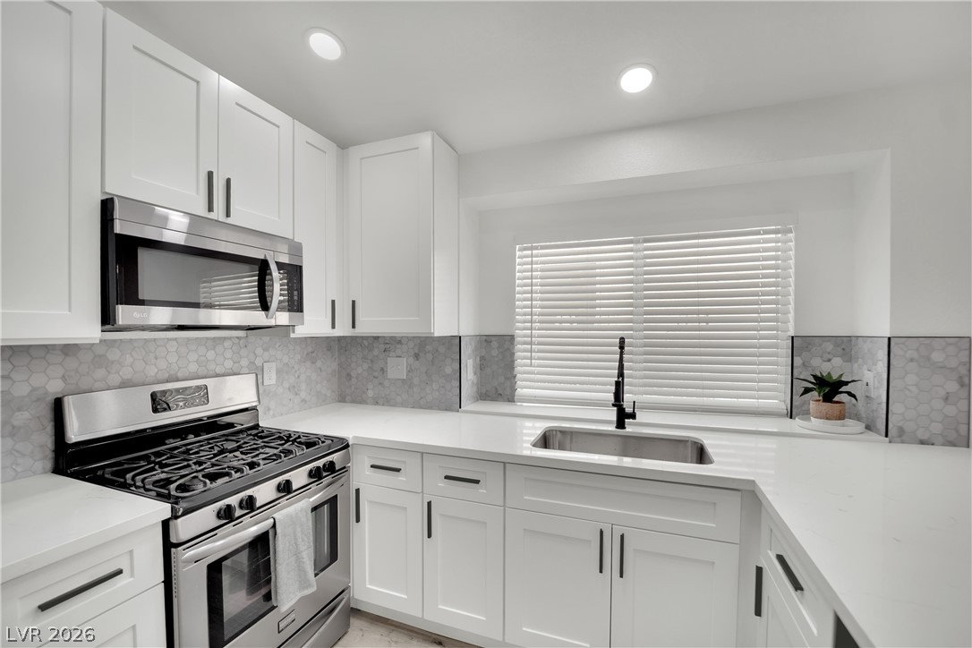 9228 Sun Rose Avenue Property Photo 8