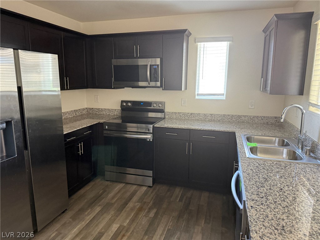 2642 Wimbledon White Court Property Photo 4