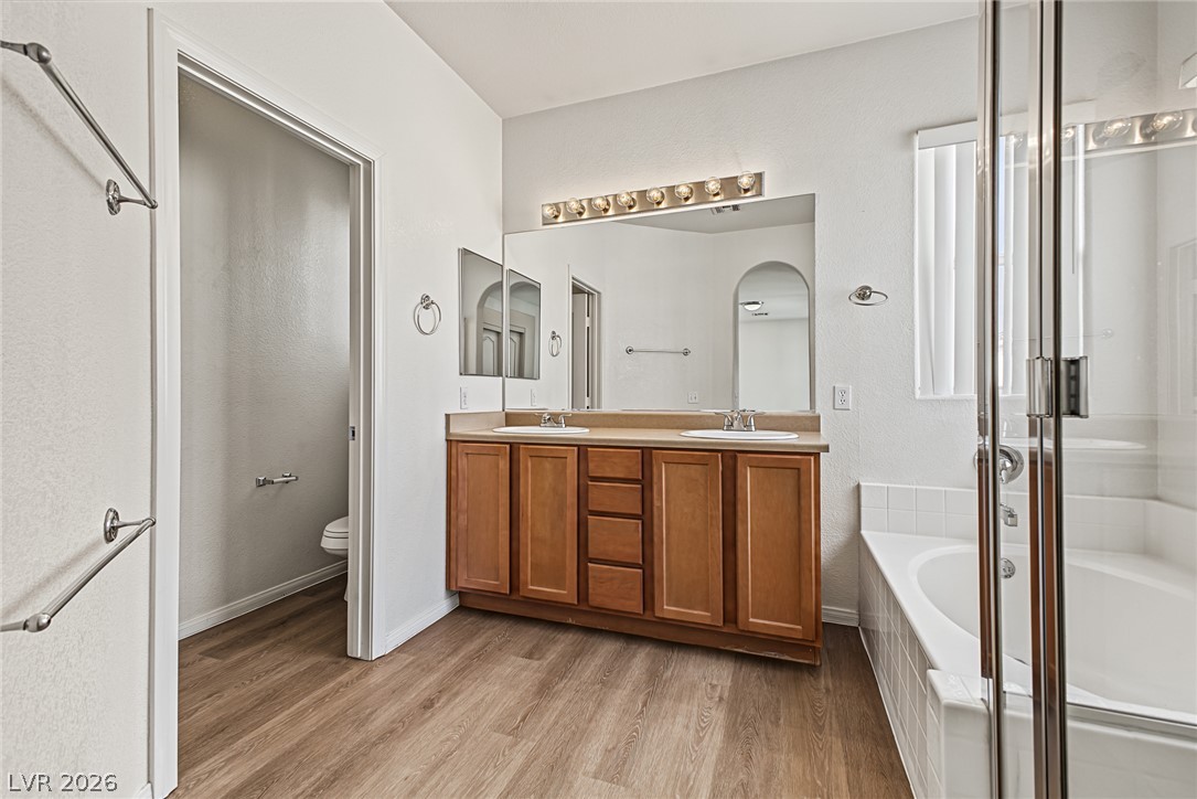 730 Emerald Idol Place Property Photo 19