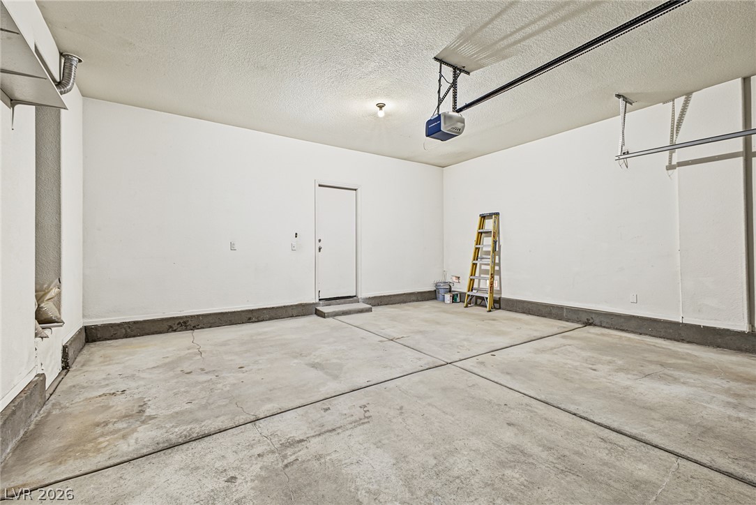 730 Emerald Idol Place Property Photo 28