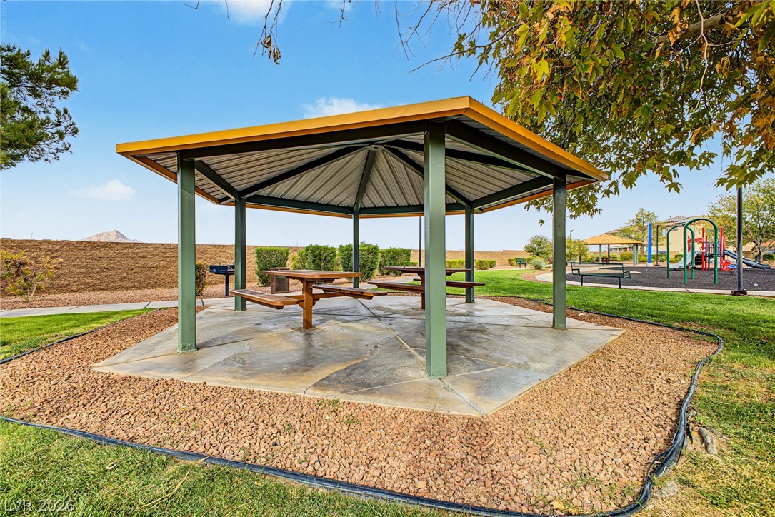 730 Emerald Idol Place Property Photo 41