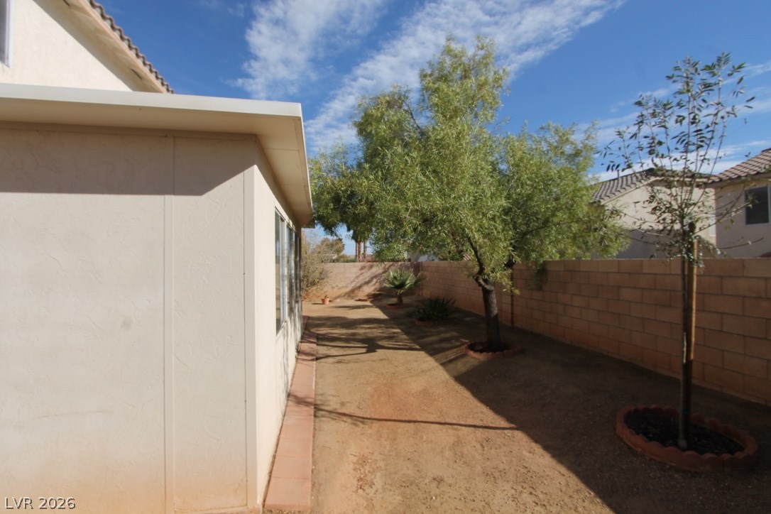 8247 Azure Shores Court Property Photo 32