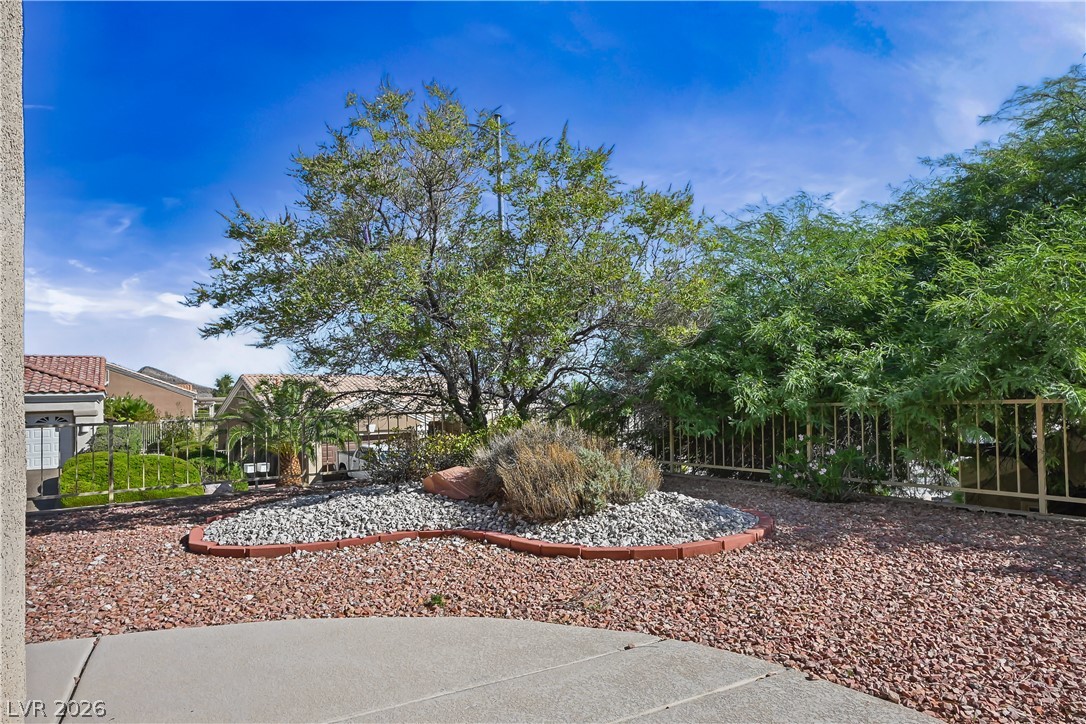 2128 Sun Cliffs Street Property Photo 27