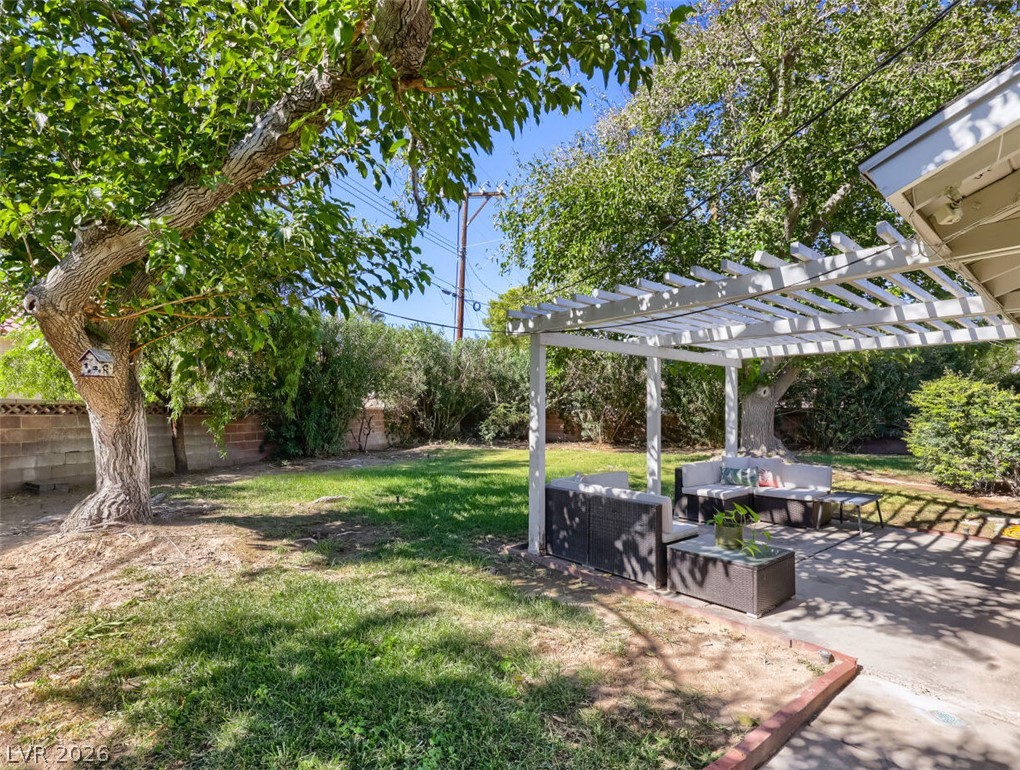 4424 Thompson Circle Property Photo 2