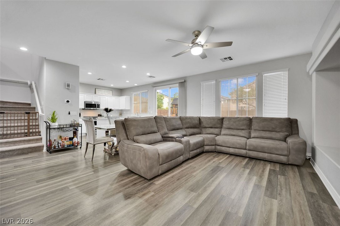 6940 Willow Warbler Street Property Photo 4