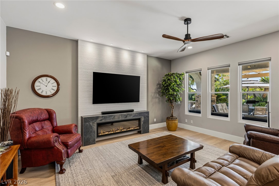 10713 Beringer Drive Property Photo 3