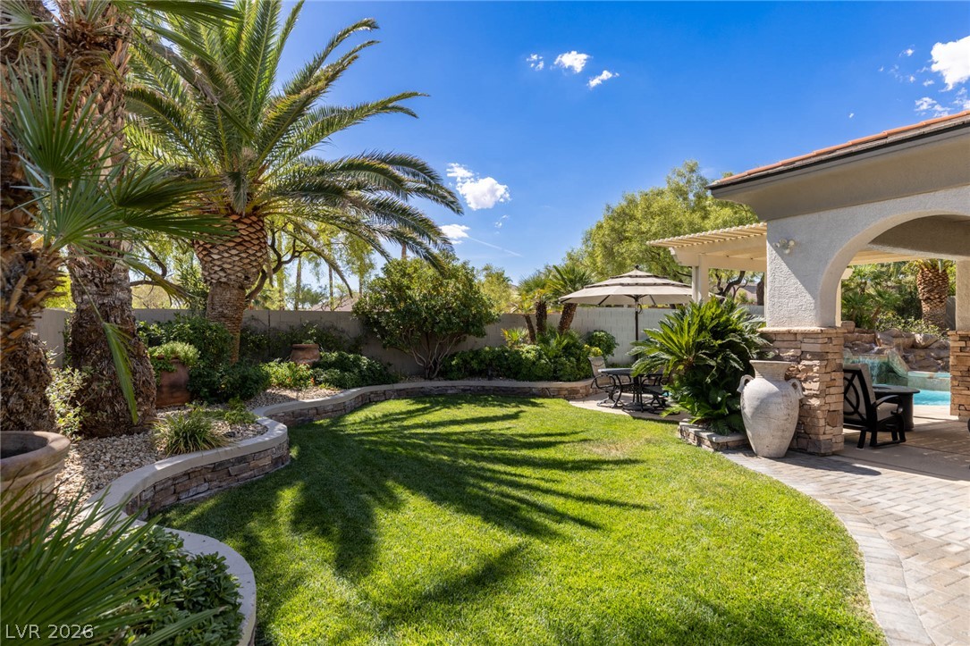 10713 Beringer Drive Property Photo 4