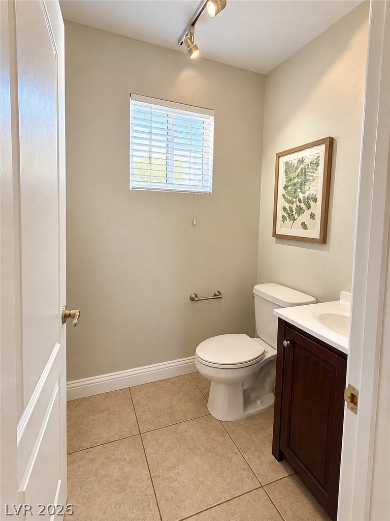 1960 Canyon Breeze Drive Property Photo 6