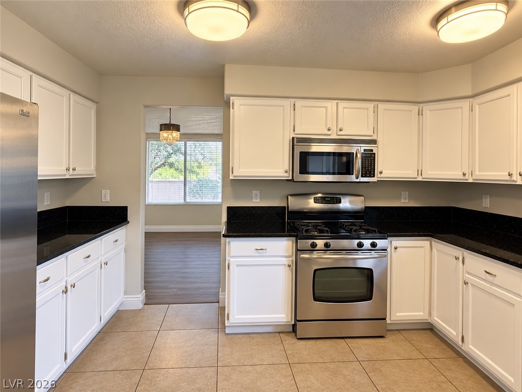 1960 Canyon Breeze Drive Property Photo 11