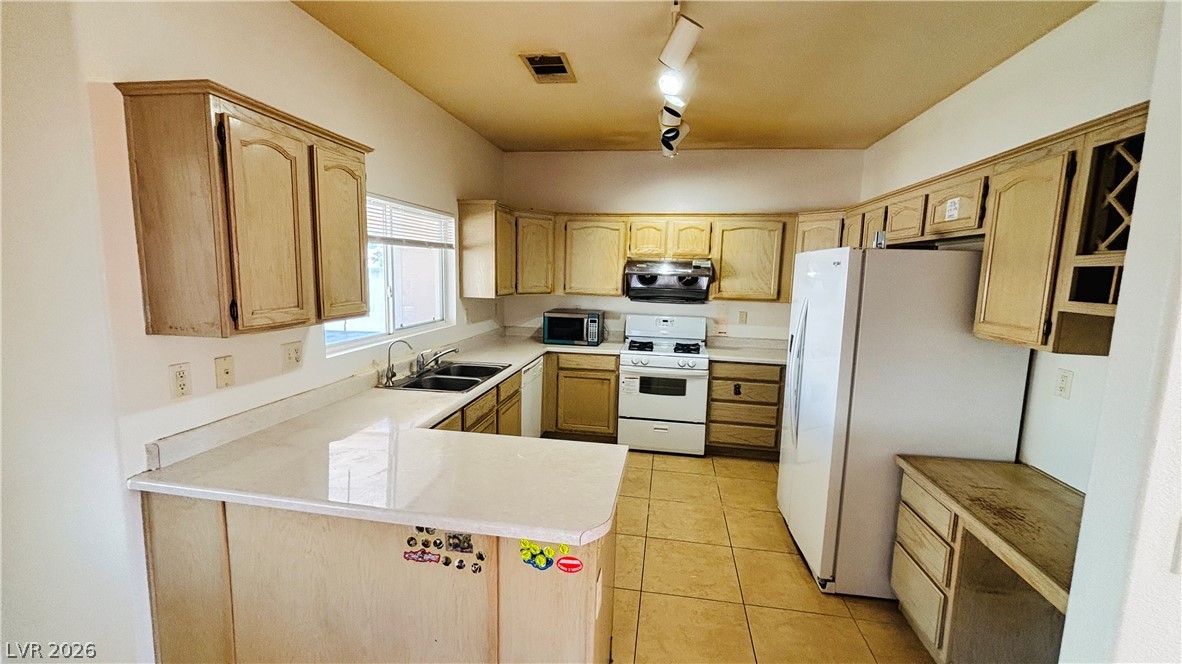 4402 Cinema Avenue Property Photo 5