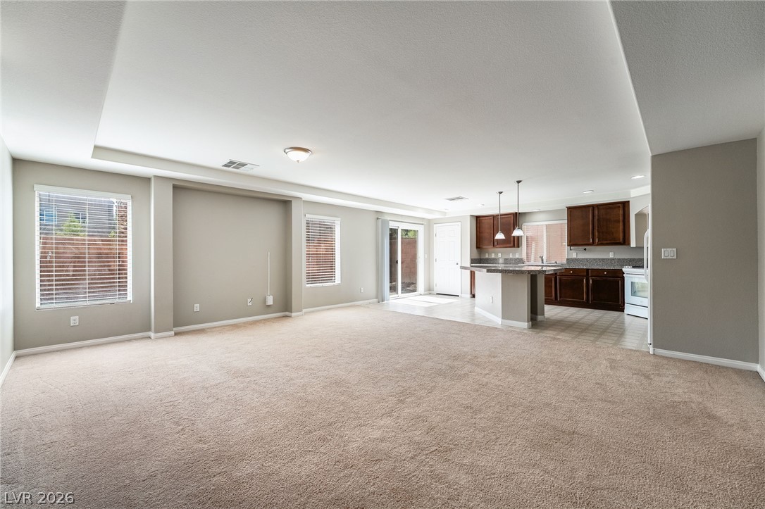 6713 Philharmonic Avenue Property Photo 5