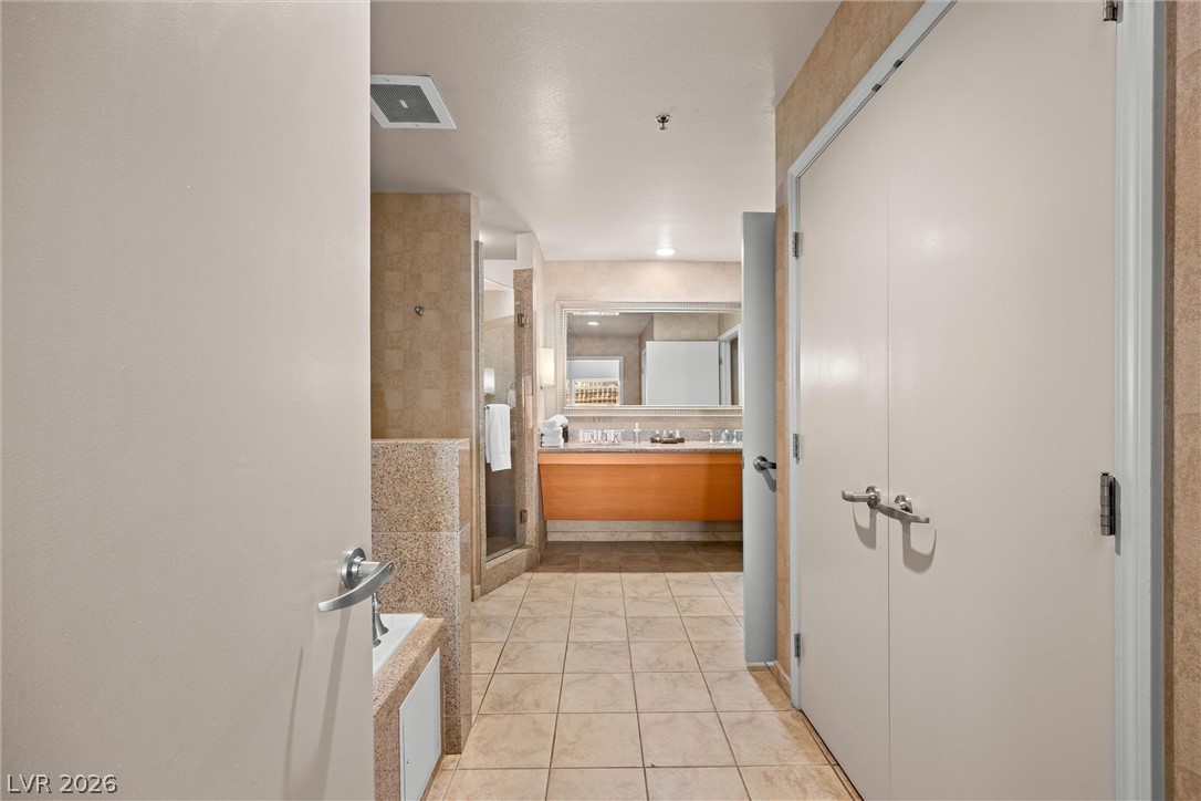 211 East Flamingo Road 1714 Property Photo 20