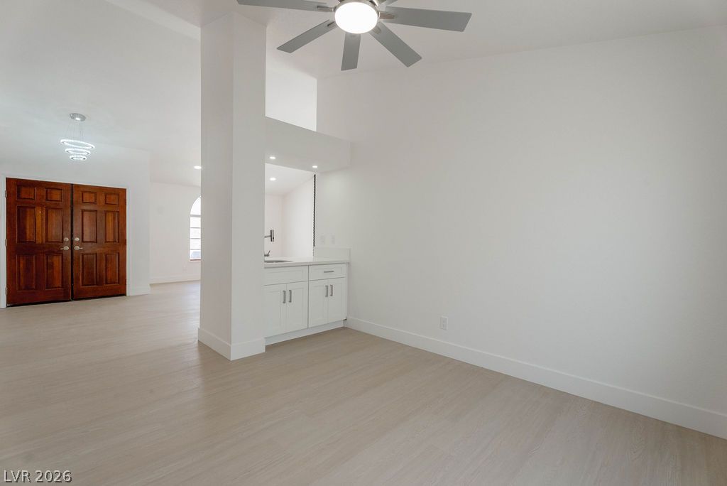 2118 Fountain Springs Drive Property Photo 11