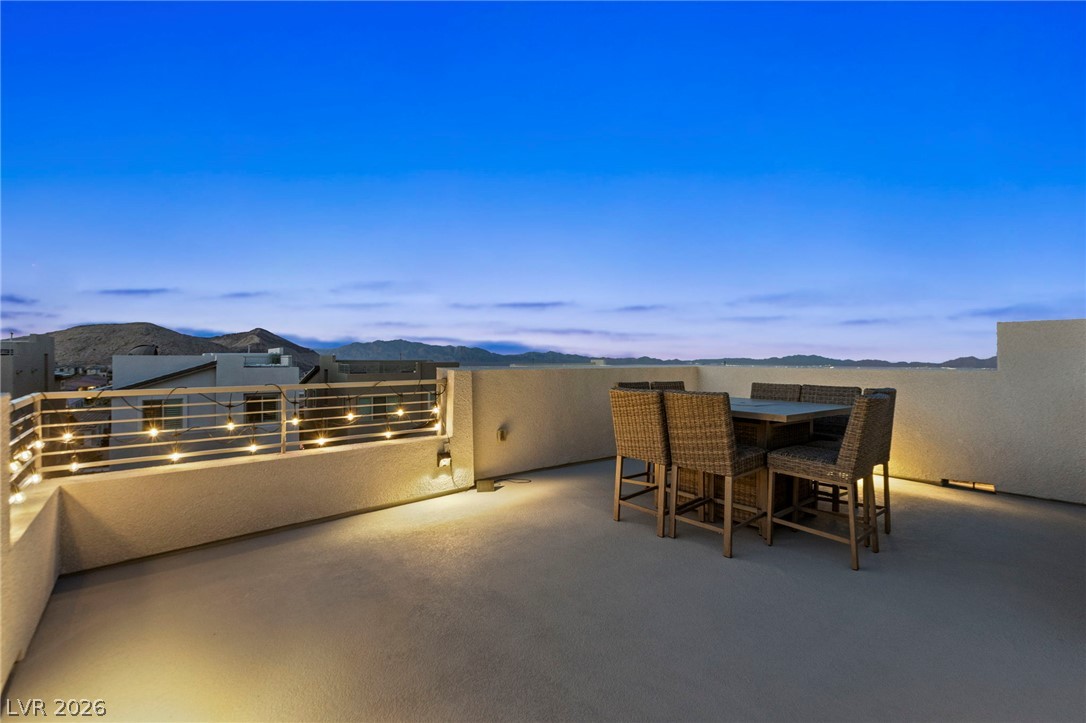 11563 Midnight Melody Avenue Property Photo 4