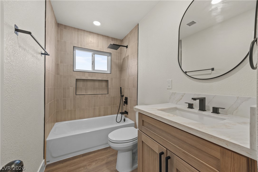 2608 Englestad Street Property Photo 14