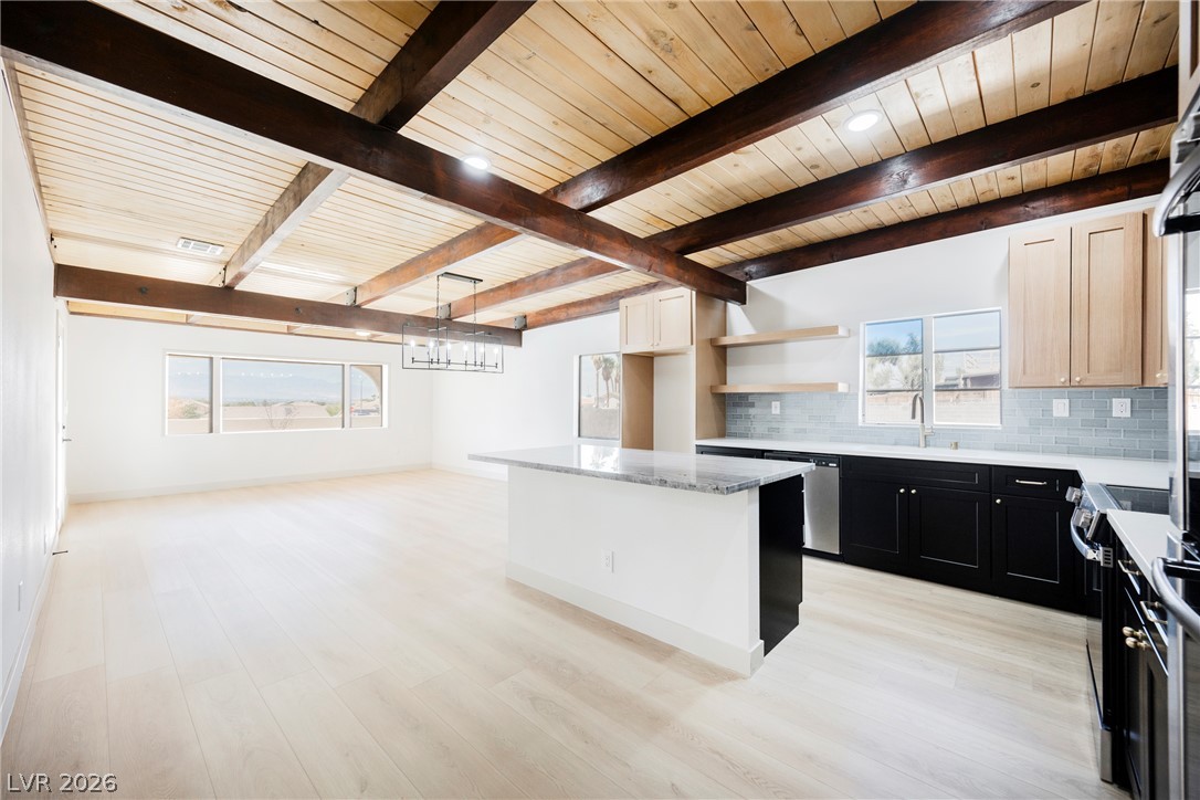 649 Wilshire Boulevard Property Photo 1