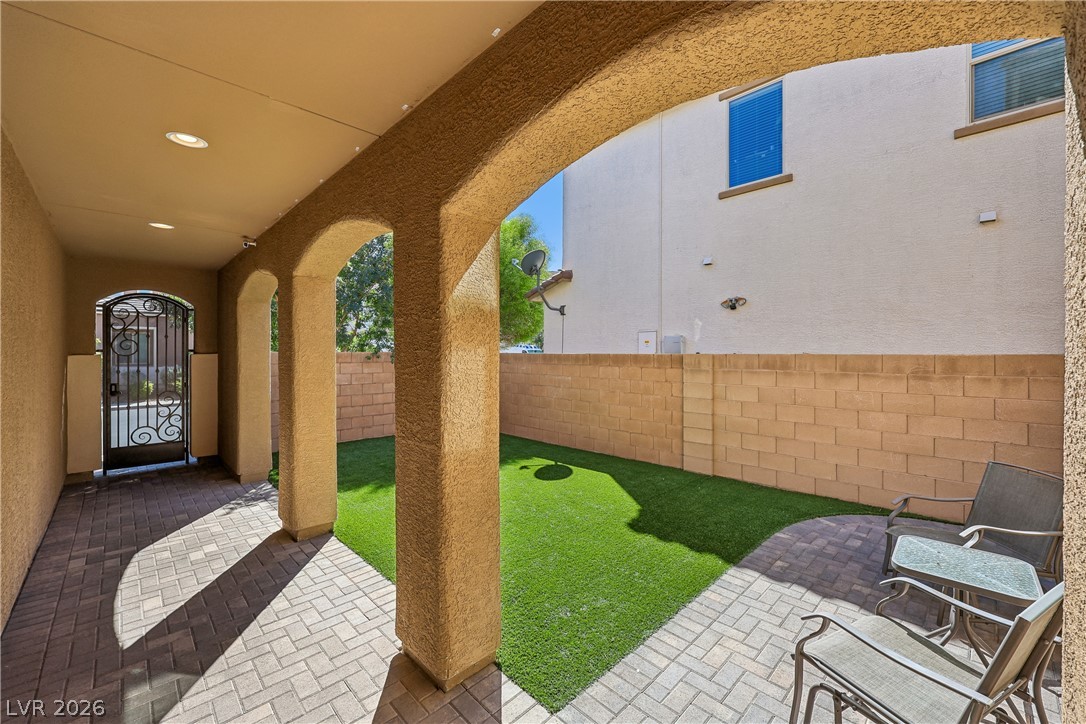 9490 Wild Valley Avenue Property Photo 11