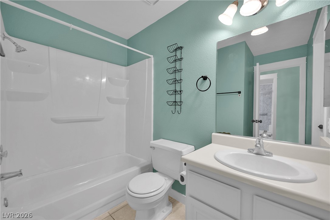 920 North Sloan Lane 202 Property Photo 14