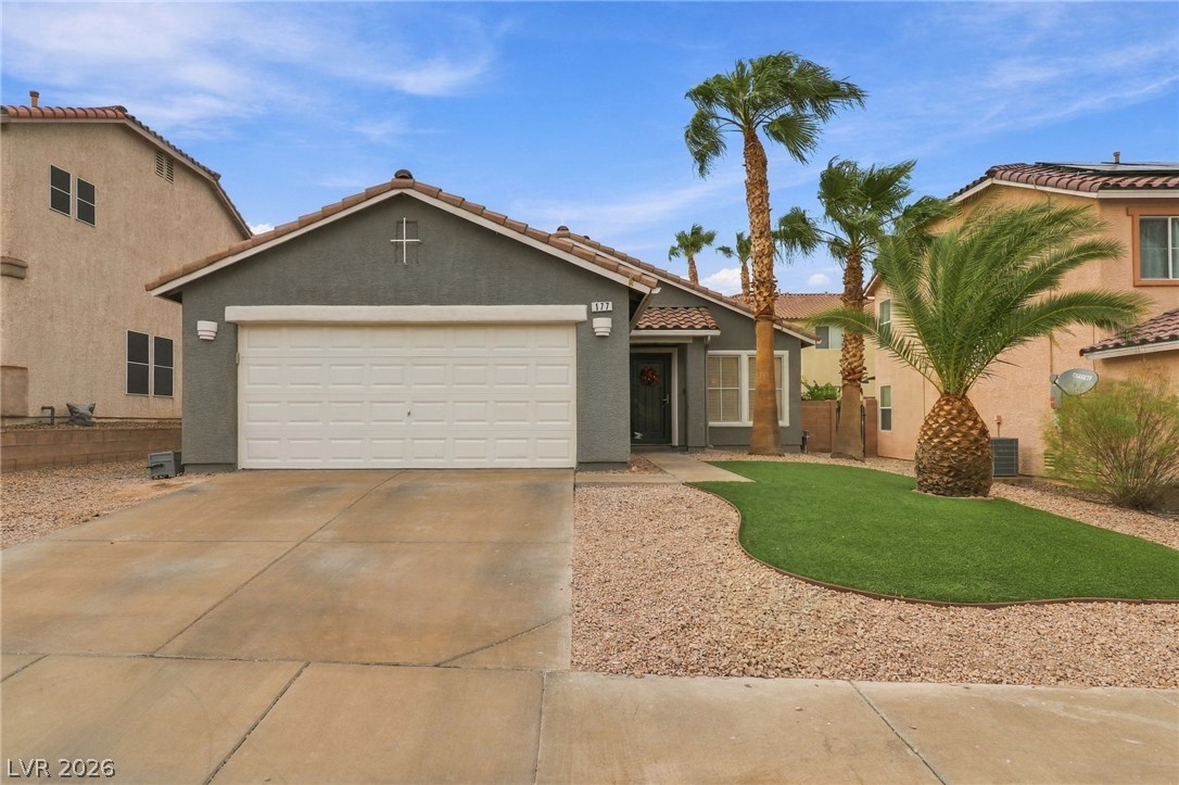 177 White Butte Street Property Photo 2