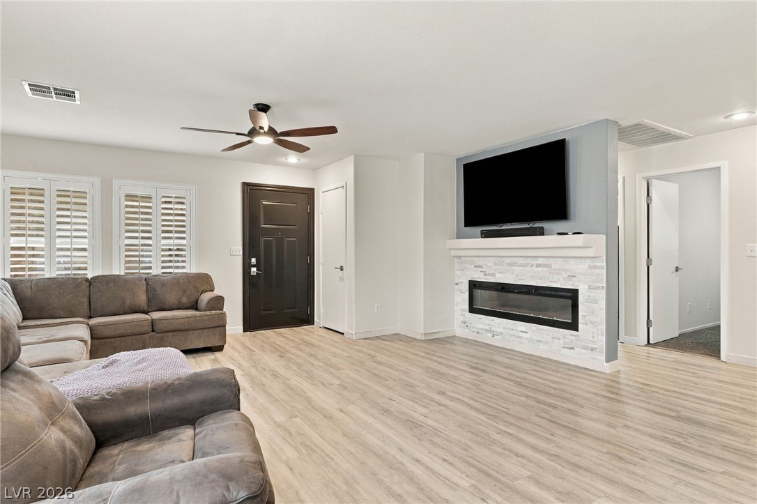 177 White Butte Street Property Photo 6