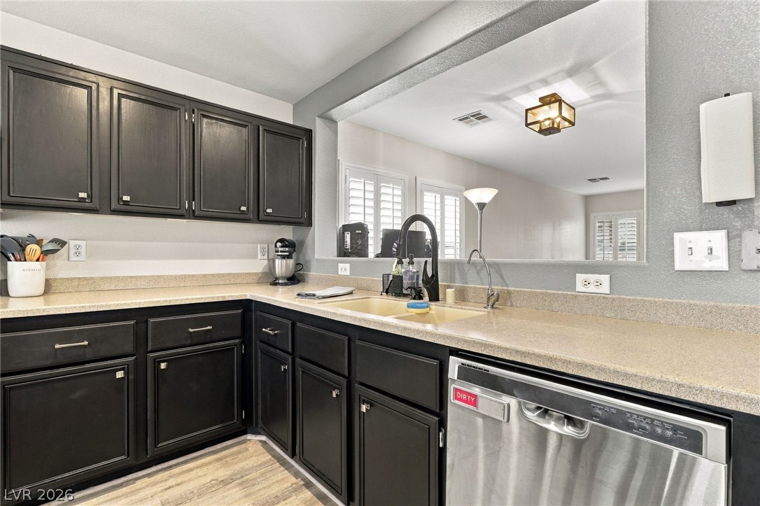 177 White Butte Street Property Photo 14