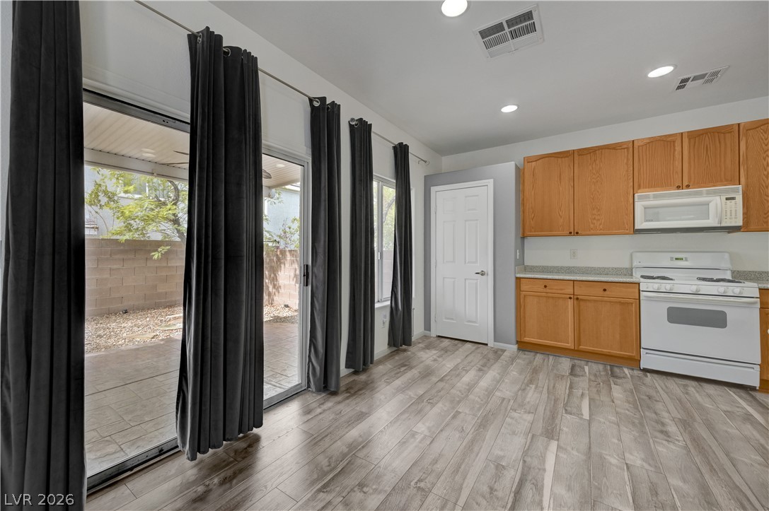235 Spectacular Street 0 Property Photo 14