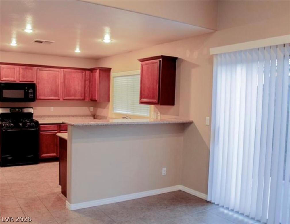 6820 Sweet Pecan Street Property Photo 5