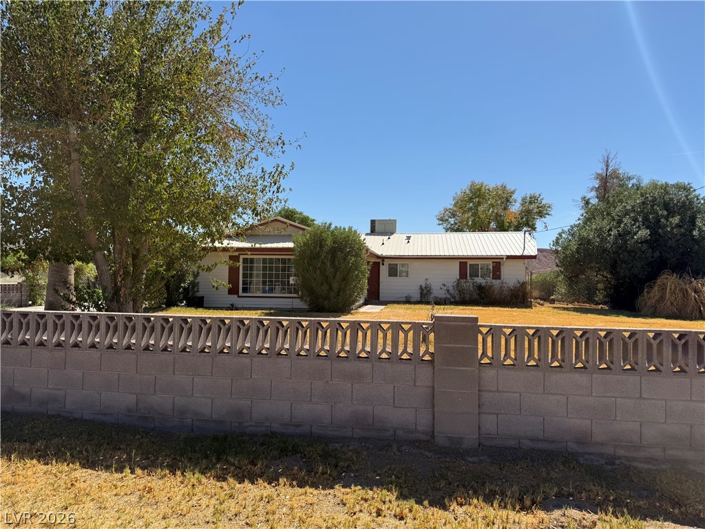 1635 Anasazi Avenue Property Photo 1