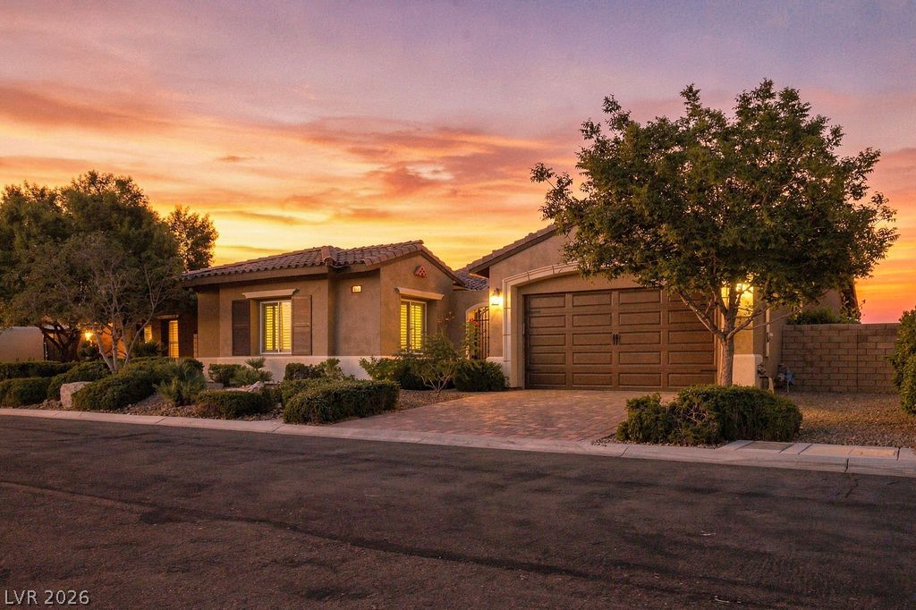 286 Lindura Court Property Photo 2