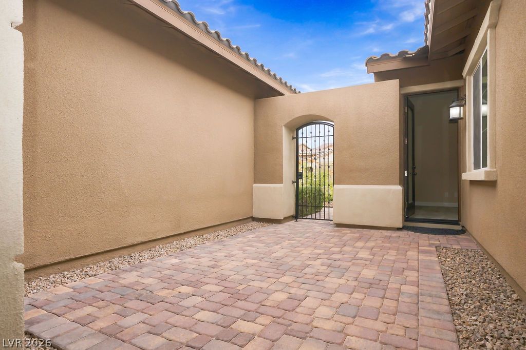 286 Lindura Court Property Photo 11