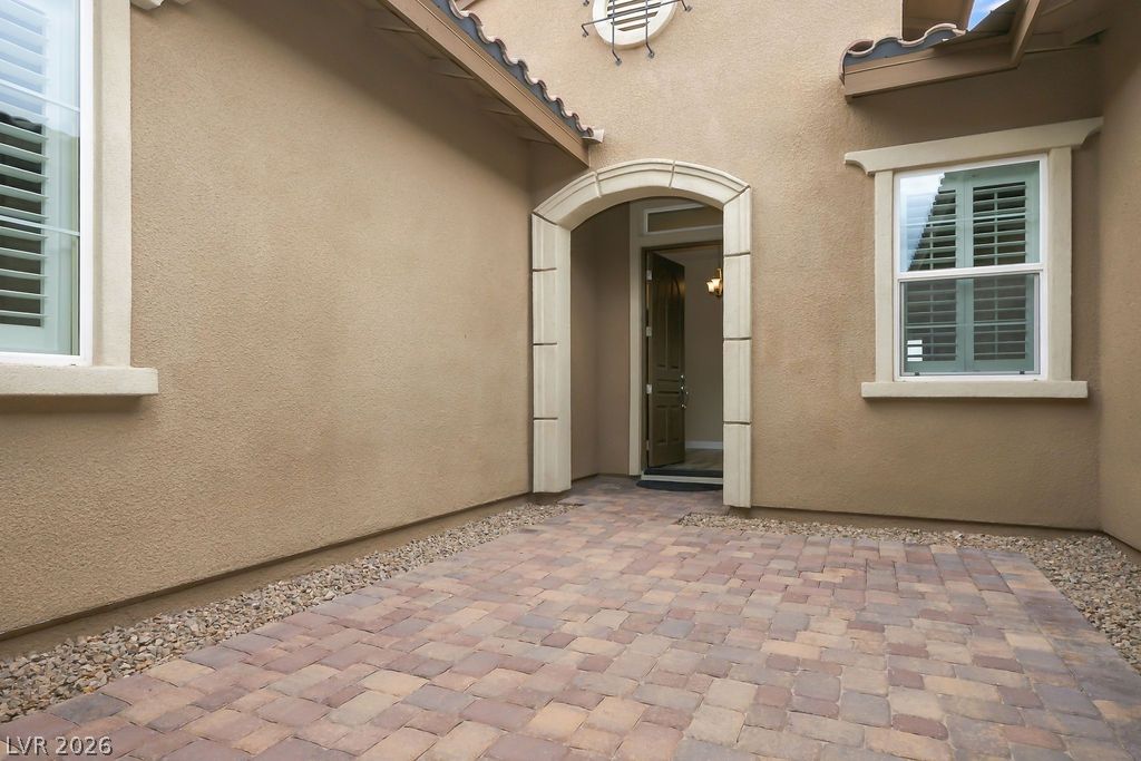 286 Lindura Court Property Photo 12