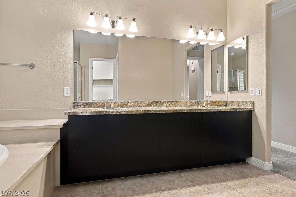 286 Lindura Court Property Photo 28
