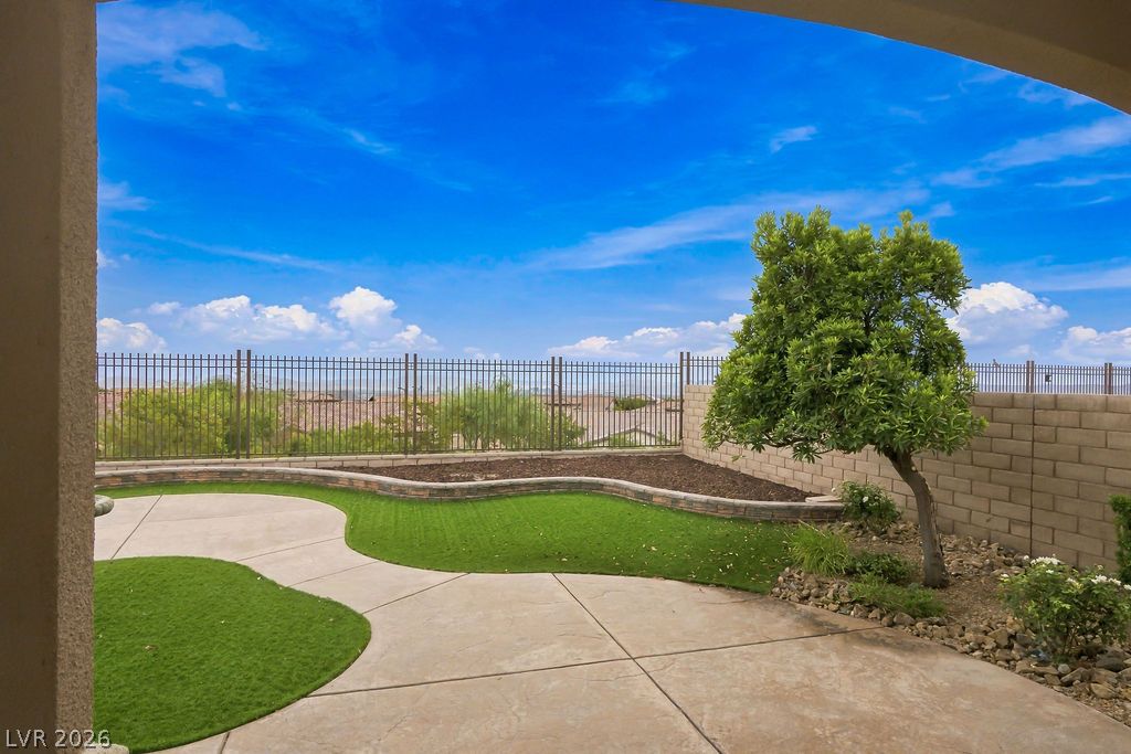 286 Lindura Court Property Photo 41