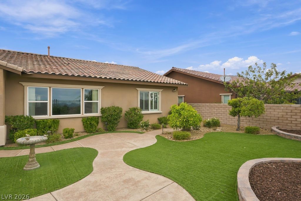 286 Lindura Court Property Photo 44