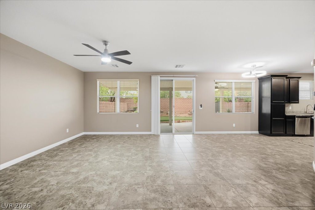 10371 Kadumba Street Property Photo 11