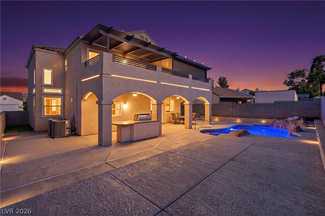 605 Lively Fiesta Way Property Photo 3