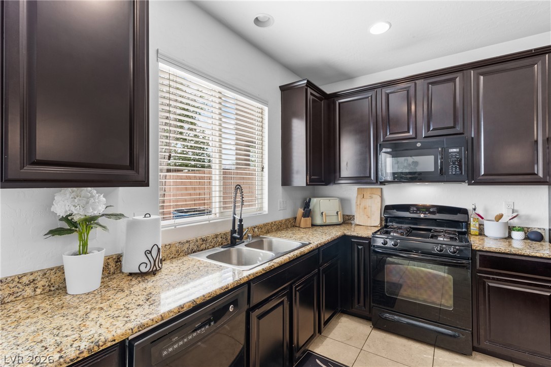 10569 Hartford Hills Avenue Property Photo 8