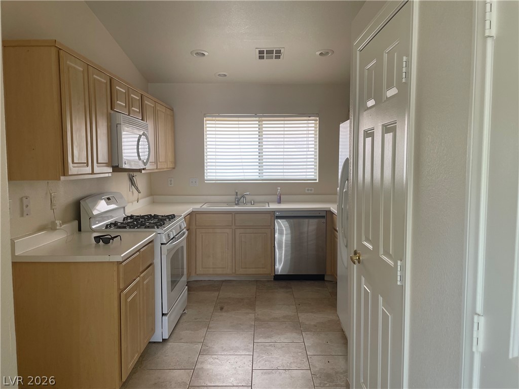 2400 Miki Court Property Photo 14