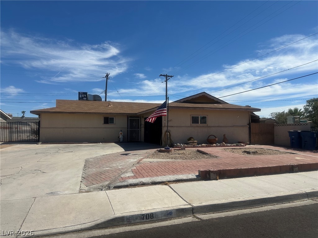 708 Fairway Drive Property Photo 1